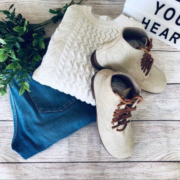 Anthropologie Gee Wawa Kenya Low Lace Up Fall Boot - Picture 2 of 8